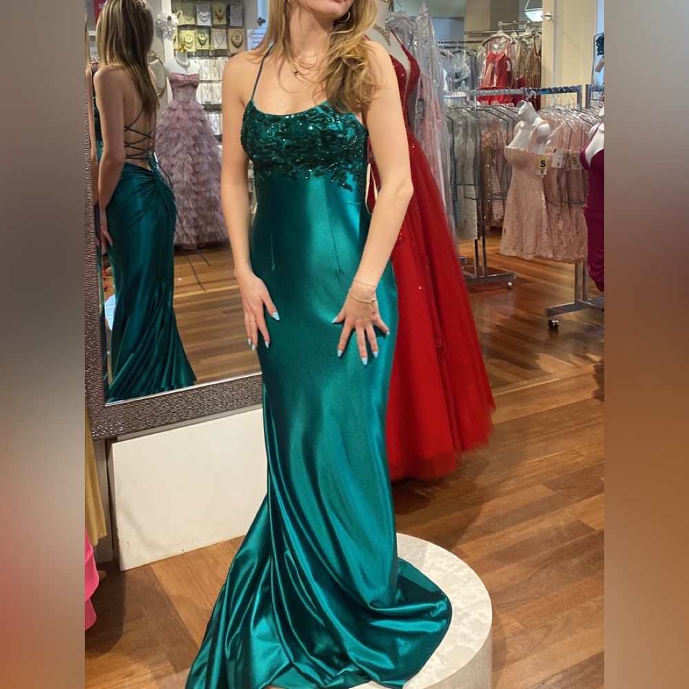 Faviana Emerald Green Sequin Embellished Prom Gown